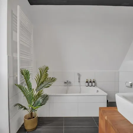 Novita 2-balkon - Freier Parkplatz - Zentral